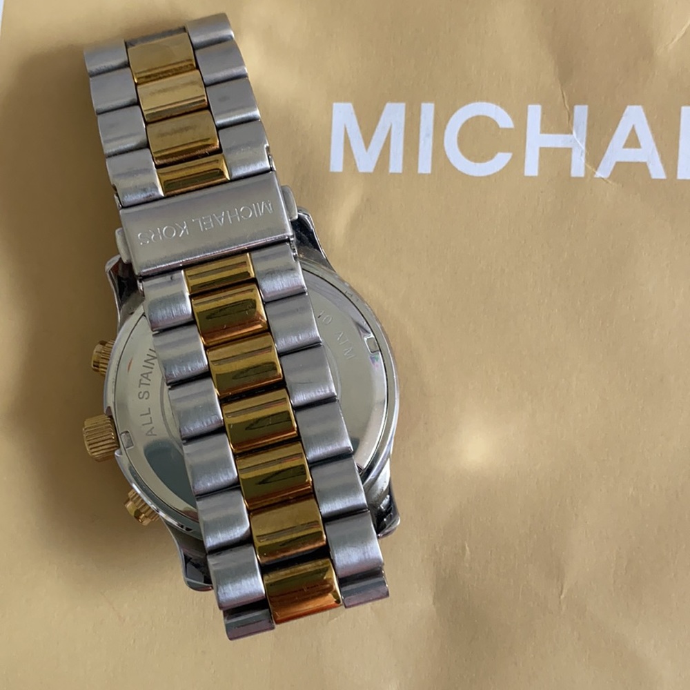 Michael Kors Watch - Picture 3 of 4